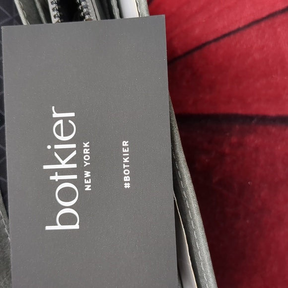 BotkierTrigger Flap Leather Wallet - Picture 8 of 11